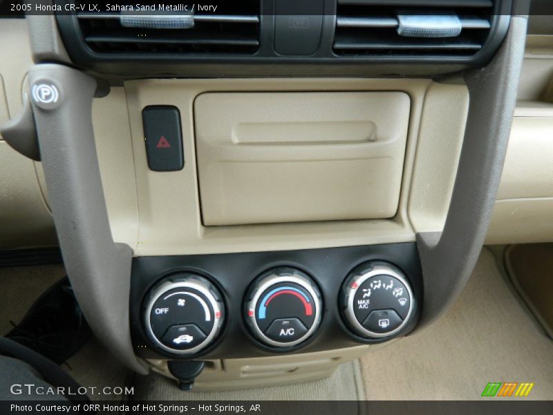 Sahara Sand Metallic / Ivory 2005 Honda CR-V LX