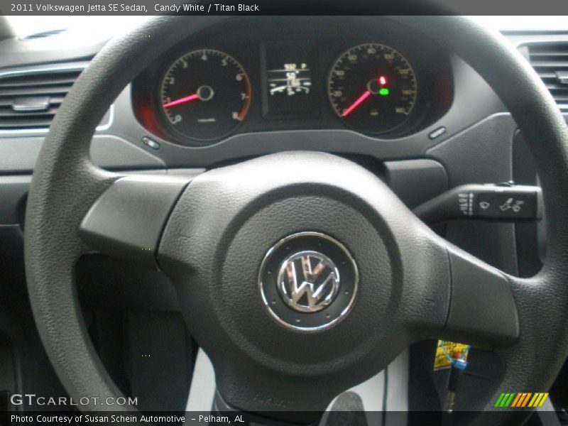 Candy White / Titan Black 2011 Volkswagen Jetta SE Sedan