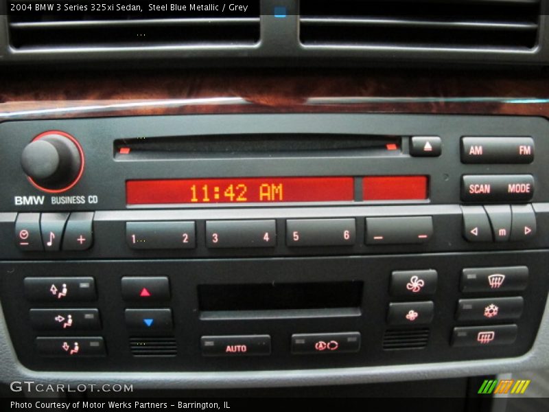 Audio System of 2004 3 Series 325xi Sedan