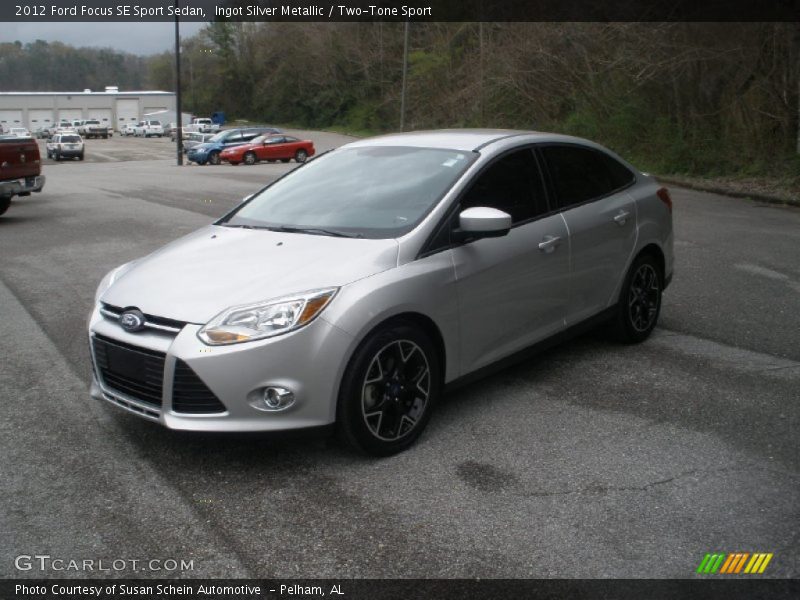 Ingot Silver Metallic / Two-Tone Sport 2012 Ford Focus SE Sport Sedan