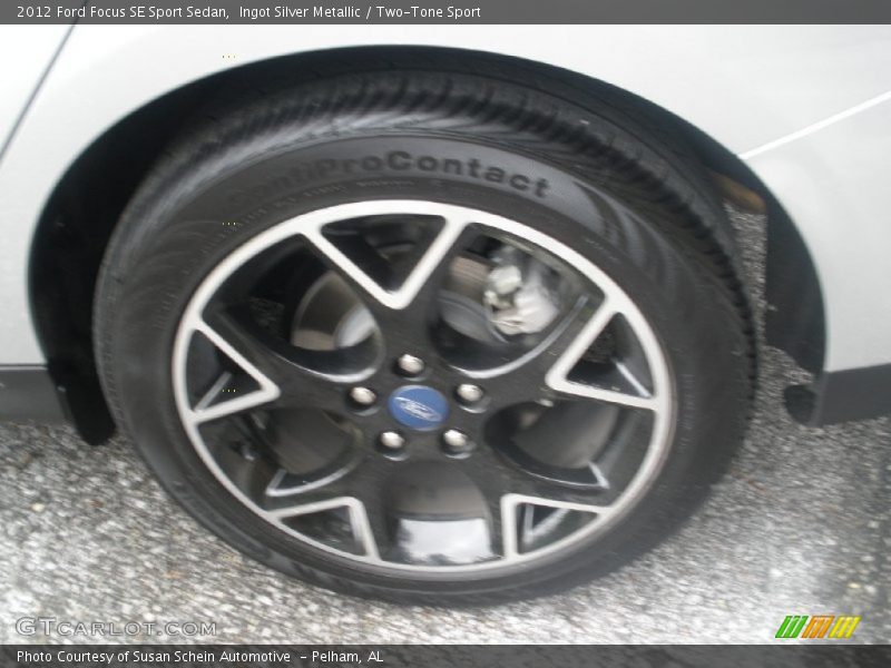 Ingot Silver Metallic / Two-Tone Sport 2012 Ford Focus SE Sport Sedan