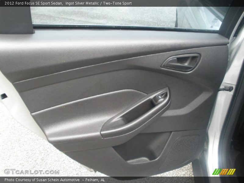 Ingot Silver Metallic / Two-Tone Sport 2012 Ford Focus SE Sport Sedan