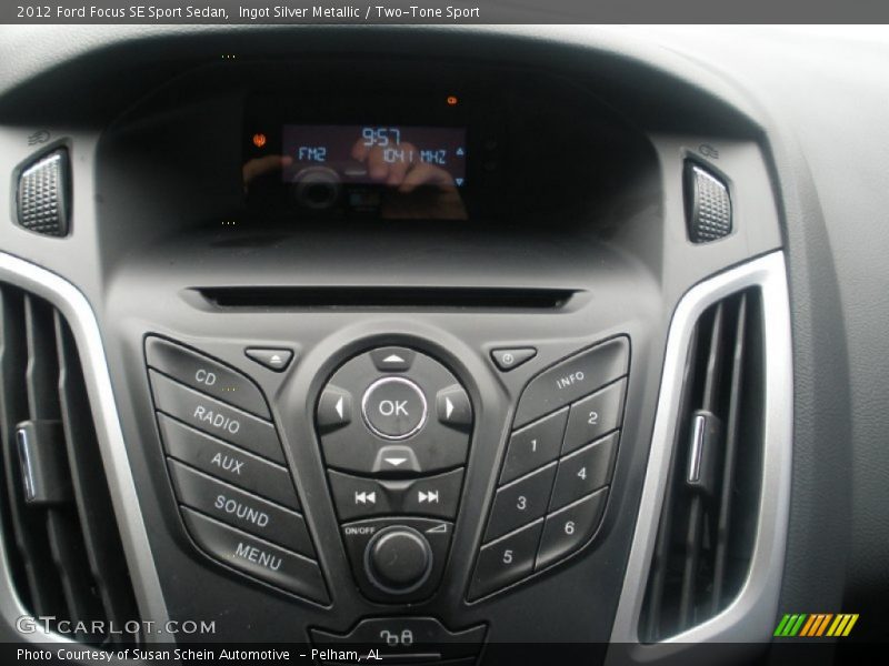 Ingot Silver Metallic / Two-Tone Sport 2012 Ford Focus SE Sport Sedan