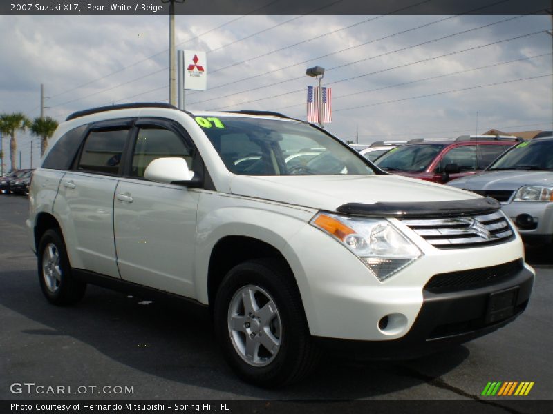 Pearl White / Beige 2007 Suzuki XL7