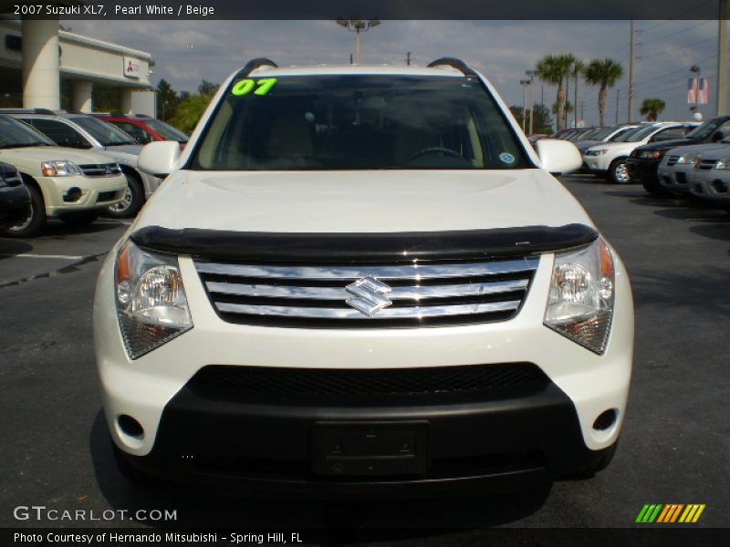 Pearl White / Beige 2007 Suzuki XL7