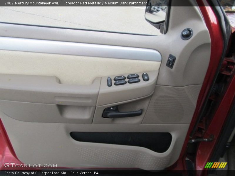 Toreador Red Metallic / Medium Dark Parchment 2002 Mercury Mountaineer AWD