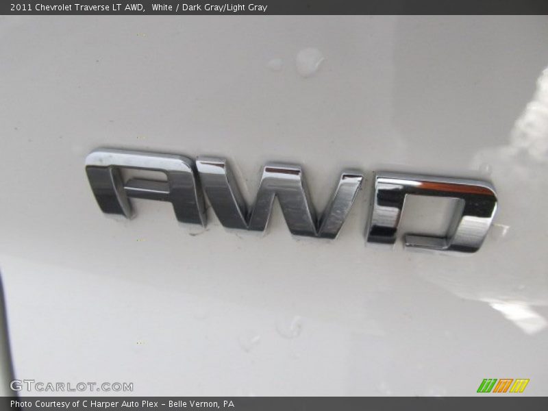 White / Dark Gray/Light Gray 2011 Chevrolet Traverse LT AWD