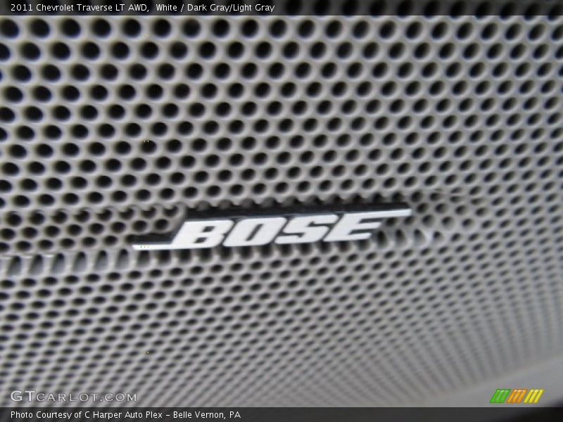 White / Dark Gray/Light Gray 2011 Chevrolet Traverse LT AWD