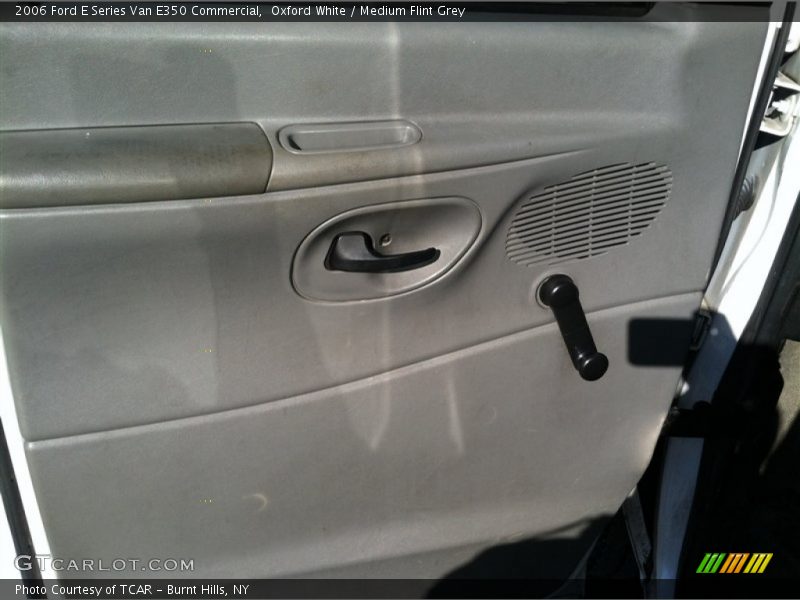 Oxford White / Medium Flint Grey 2006 Ford E Series Van E350 Commercial