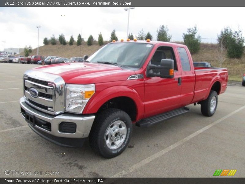 Front 3/4 View of 2012 F350 Super Duty XLT SuperCab 4x4