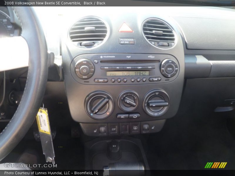 Black / Black 2008 Volkswagen New Beetle SE Convertible