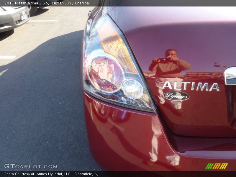 Tuscan Sun / Charcoal 2011 Nissan Altima 2.5 S