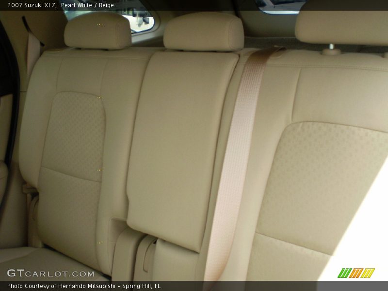 Pearl White / Beige 2007 Suzuki XL7