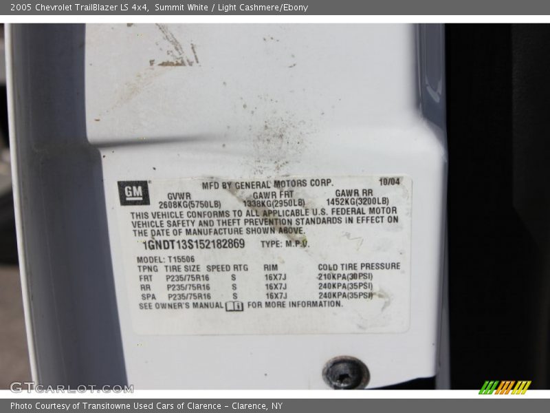 Summit White / Light Cashmere/Ebony 2005 Chevrolet TrailBlazer LS 4x4