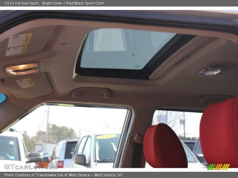 Bright Silver / Red/Black Sport Cloth 2010 Kia Soul Sport
