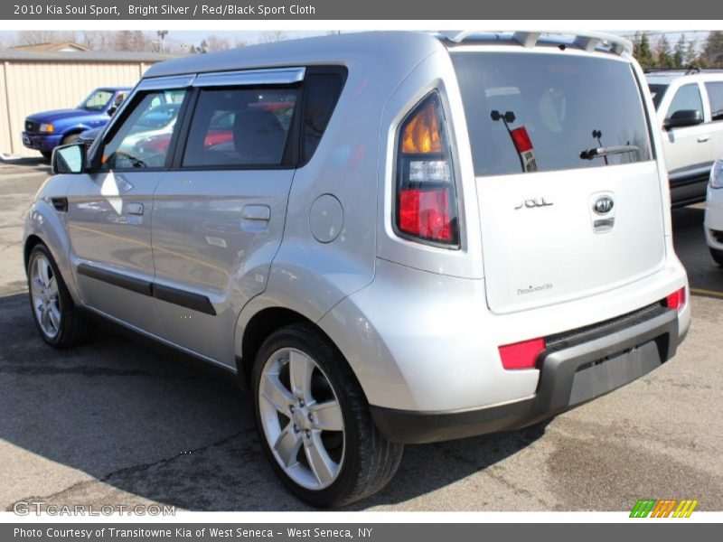 Bright Silver / Red/Black Sport Cloth 2010 Kia Soul Sport