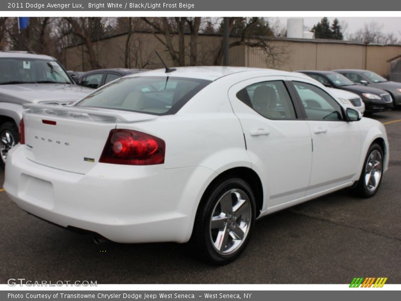 Bright White / Black/Light Frost Beige 2011 Dodge Avenger Lux
