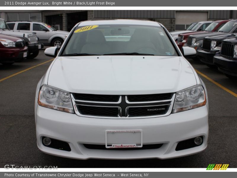 Bright White / Black/Light Frost Beige 2011 Dodge Avenger Lux