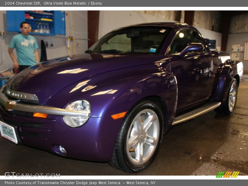 Ultra Violet Blue Metallic / Ebony 2004 Chevrolet SSR