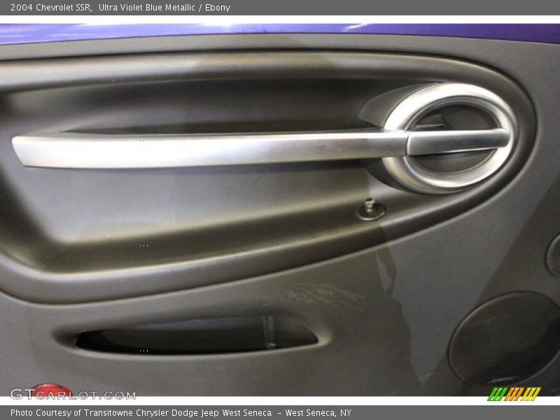 Ultra Violet Blue Metallic / Ebony 2004 Chevrolet SSR