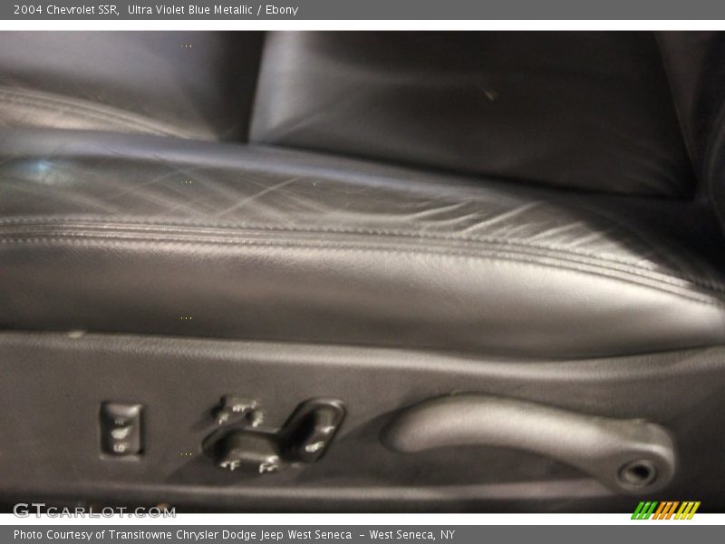 Ultra Violet Blue Metallic / Ebony 2004 Chevrolet SSR