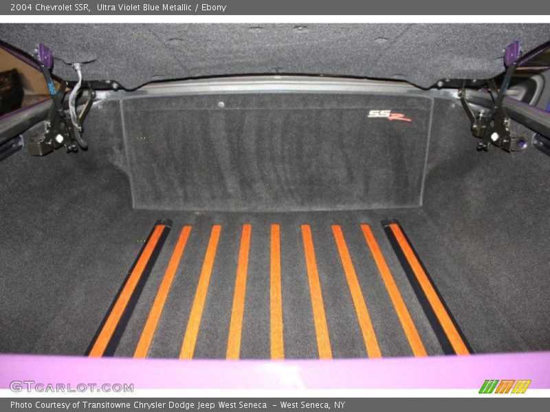  2004 SSR  Trunk