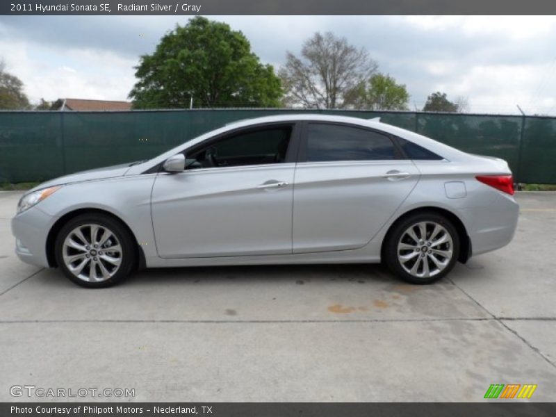 Radiant Silver / Gray 2011 Hyundai Sonata SE