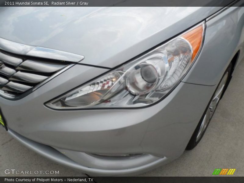 Radiant Silver / Gray 2011 Hyundai Sonata SE