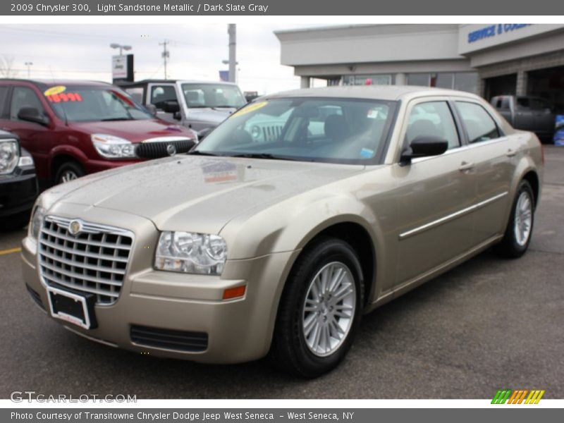 Light Sandstone Metallic / Dark Slate Gray 2009 Chrysler 300