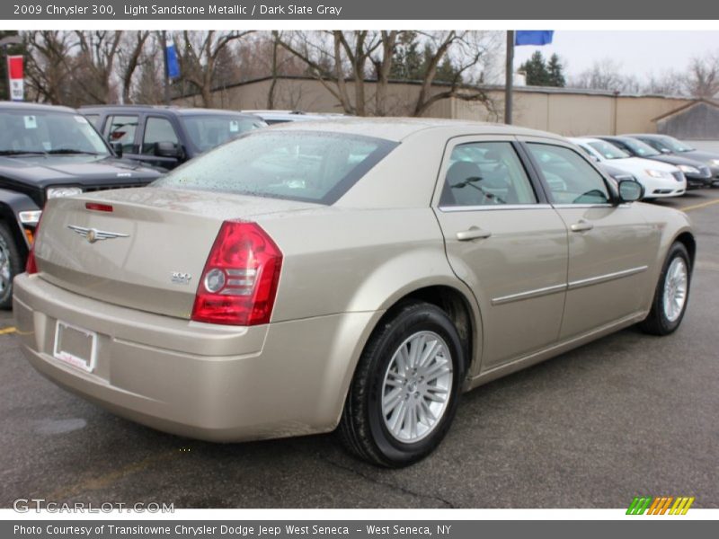 Light Sandstone Metallic / Dark Slate Gray 2009 Chrysler 300