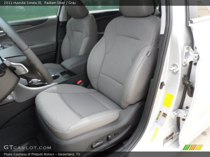 Radiant Silver / Gray 2011 Hyundai Sonata SE