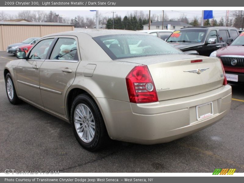 Light Sandstone Metallic / Dark Slate Gray 2009 Chrysler 300