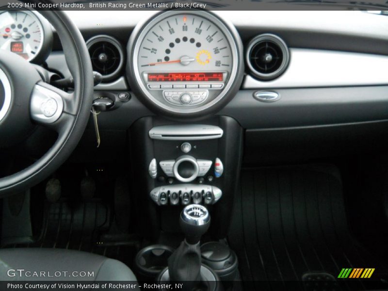 British Racing Green Metallic / Black/Grey 2009 Mini Cooper Hardtop