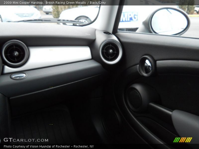 British Racing Green Metallic / Black/Grey 2009 Mini Cooper Hardtop