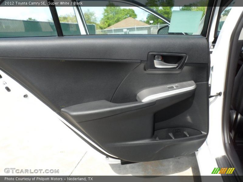 Super White / Black 2012 Toyota Camry SE