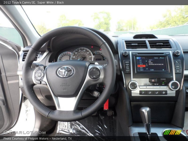 Super White / Black 2012 Toyota Camry SE