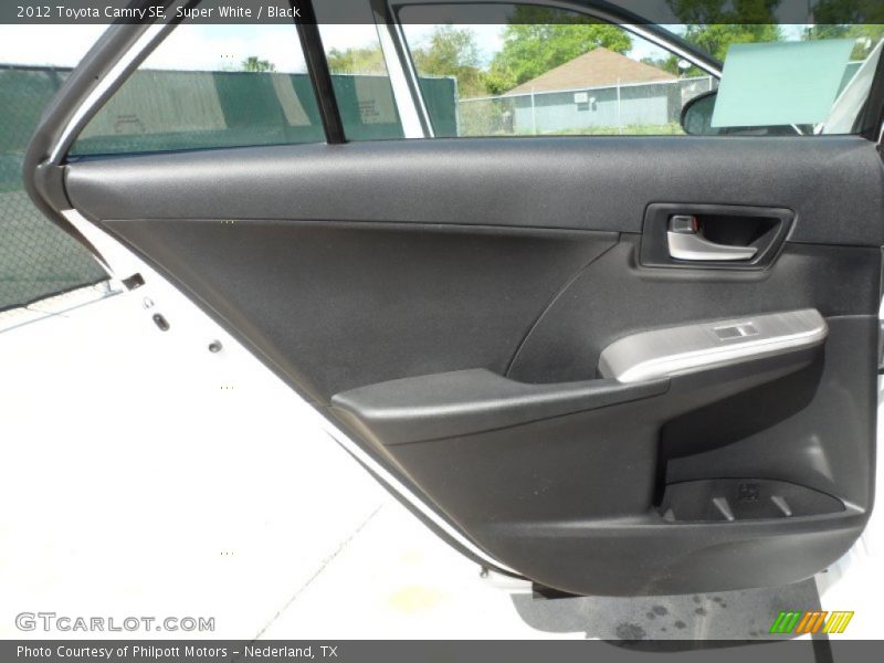 Super White / Black 2012 Toyota Camry SE