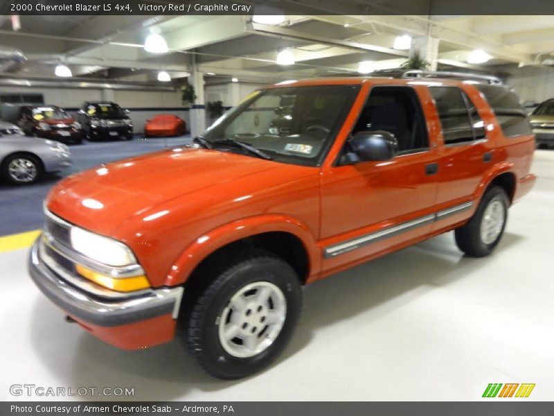 Victory Red / Graphite Gray 2000 Chevrolet Blazer LS 4x4