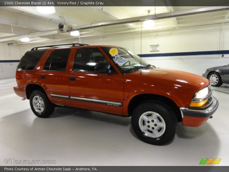 Victory Red / Graphite Gray 2000 Chevrolet Blazer LS 4x4