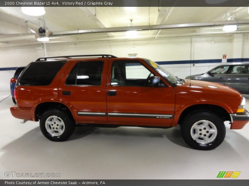 Victory Red / Graphite Gray 2000 Chevrolet Blazer LS 4x4