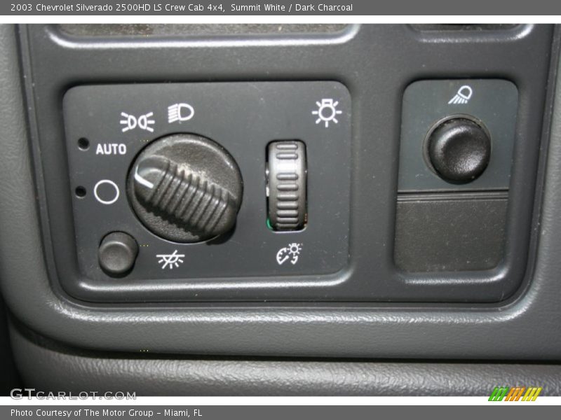 Summit White / Dark Charcoal 2003 Chevrolet Silverado 2500HD LS Crew Cab 4x4