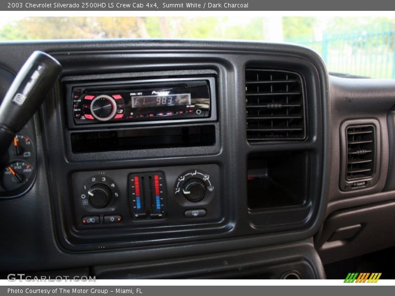 Summit White / Dark Charcoal 2003 Chevrolet Silverado 2500HD LS Crew Cab 4x4