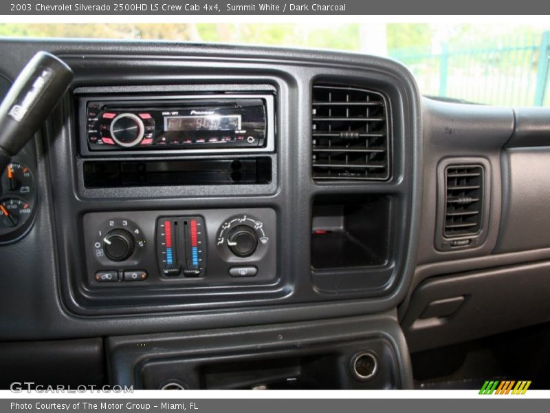 Summit White / Dark Charcoal 2003 Chevrolet Silverado 2500HD LS Crew Cab 4x4