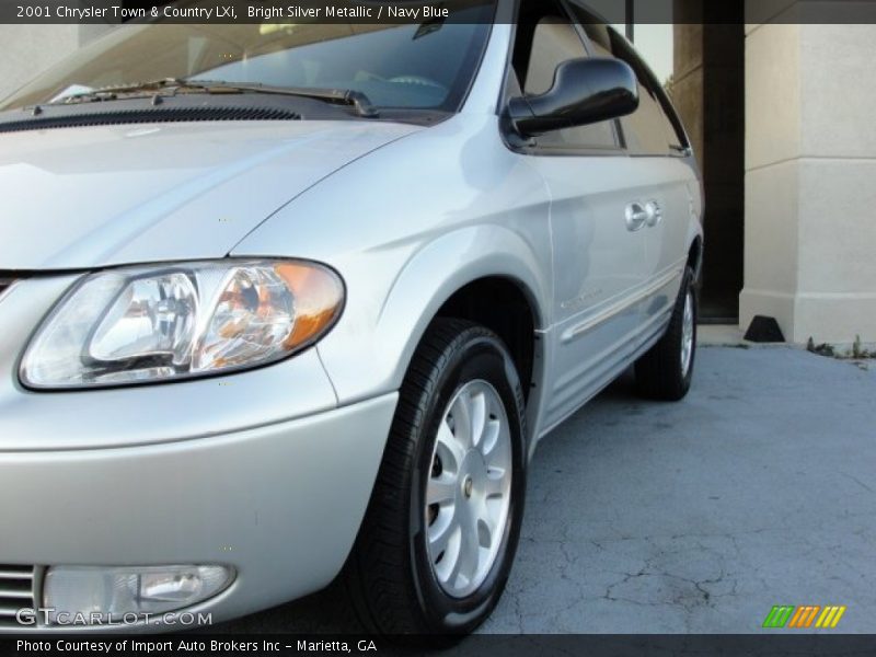 Bright Silver Metallic / Navy Blue 2001 Chrysler Town & Country LXi
