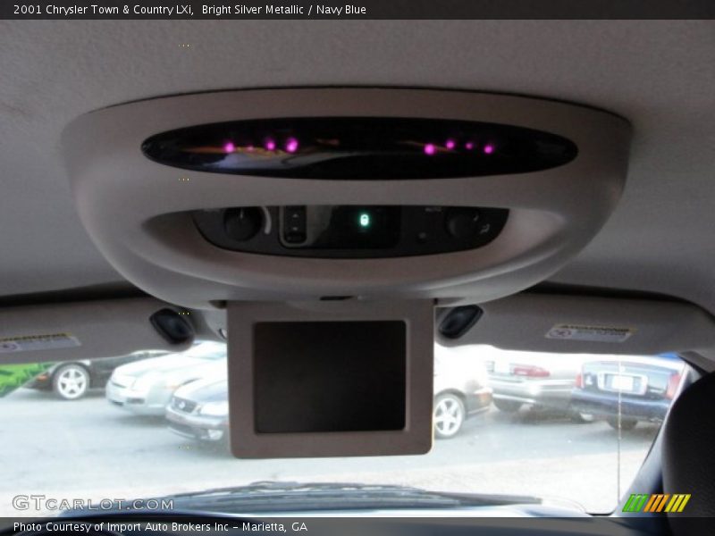 Bright Silver Metallic / Navy Blue 2001 Chrysler Town & Country LXi