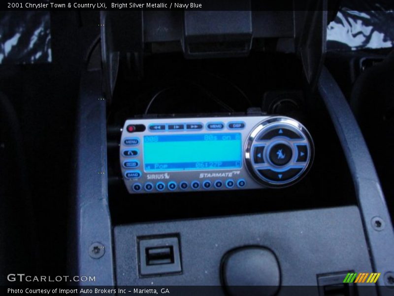 Bright Silver Metallic / Navy Blue 2001 Chrysler Town & Country LXi