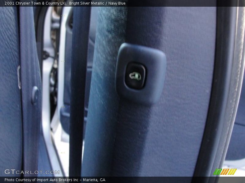 Bright Silver Metallic / Navy Blue 2001 Chrysler Town & Country LXi