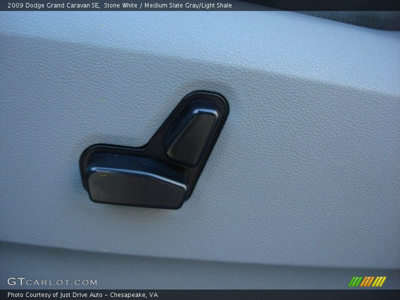Stone White / Medium Slate Gray/Light Shale 2009 Dodge Grand Caravan SE