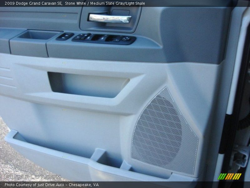 Stone White / Medium Slate Gray/Light Shale 2009 Dodge Grand Caravan SE