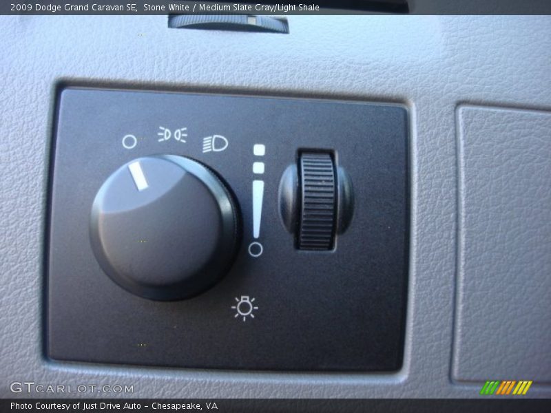 Stone White / Medium Slate Gray/Light Shale 2009 Dodge Grand Caravan SE